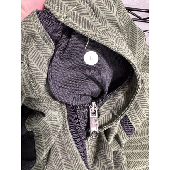 Lululemon Pace Breaker ‘Stretch Your Head’ Shorts Large Green Herringbone Lined - Picture 7 of 10